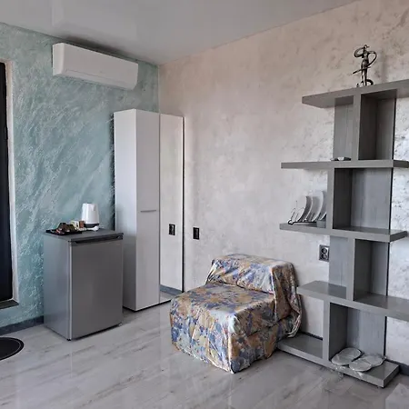 בית הארחה Magi Sunrise בלצ'יק